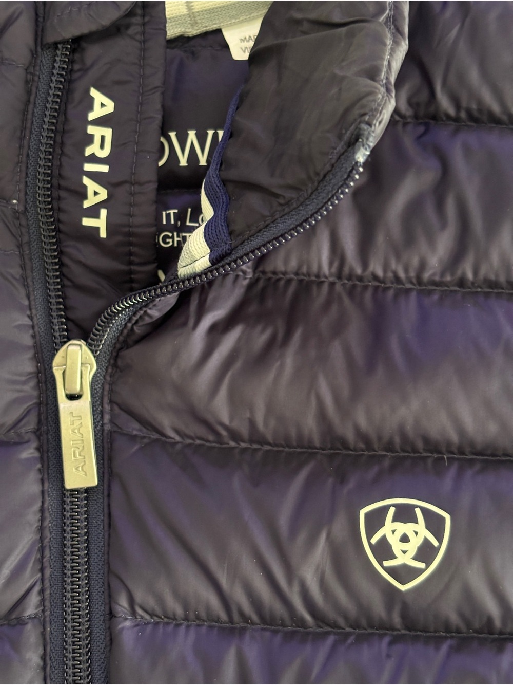 Ariat | Purple Down Puffer Vest | Lightweight Packable | Zip Front | Women’s M - Picture 5 of 7